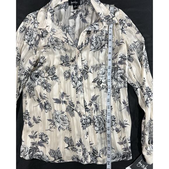 By & By Women’s Floral Sheer Blouse NWT Cream Gray Button Front Lined Top Sz S - Picture 4 of 12